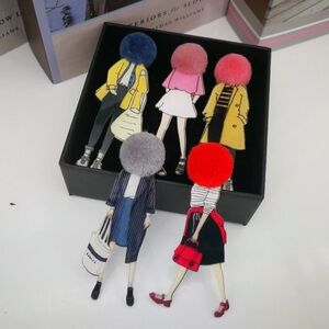 Grey Black Acrylic and Wool Woman Girl Fashion Brooch Pin Large Big Statement